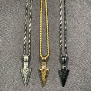 Arrow head pendant chain